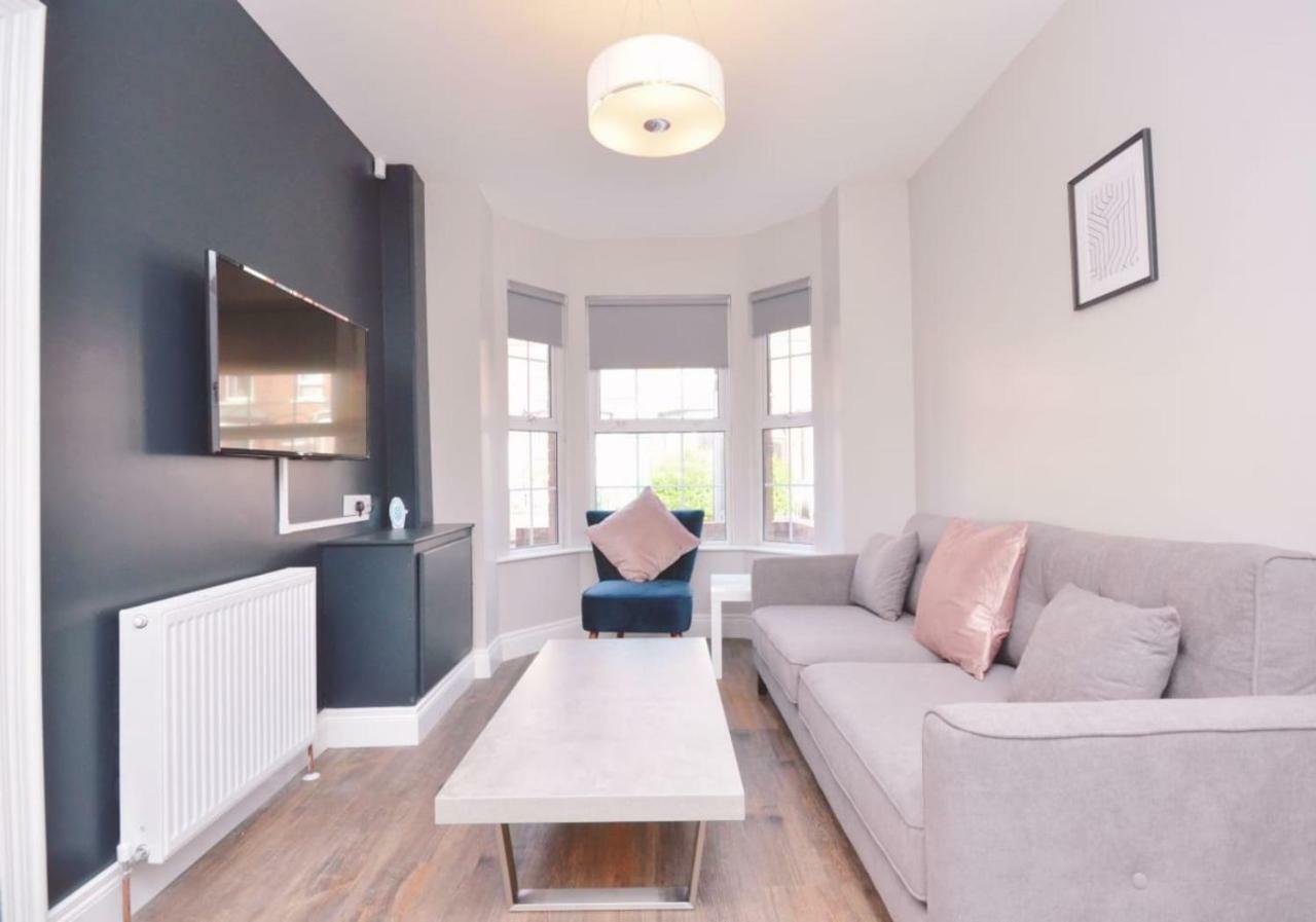 Queens Quarter Townhouse 1 Belfast Bagian luar foto